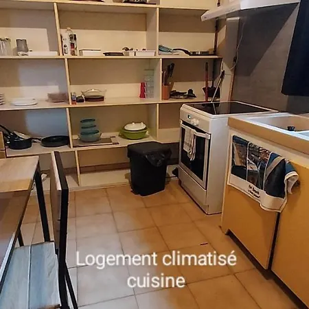 Le Barcares Logement Climatise Pour 6 Personnes, Draps Et Serviettes Non Fournis Air-Conditioned Accommodation For 6 People, Sheets And Towels Not Provided Alojamiento Con Aire Acondicionado Para 6 Personas, Sabanas Y Toallas No Incluidas Exterior foto