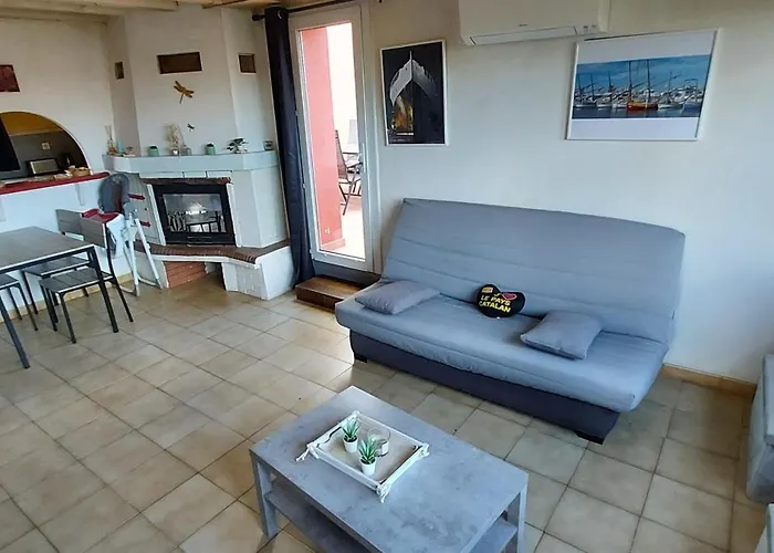 Le Barcares Logement Climatise Pour 6 Personnes, Draps Et Serviettes Non Fournis Air-Conditioned Accommodation For 6 People, Sheets And Towels Not Provided Alojamiento Con Aire Acondicionado Para 6 Personas, Sabanas Y Toallas No Incluidas