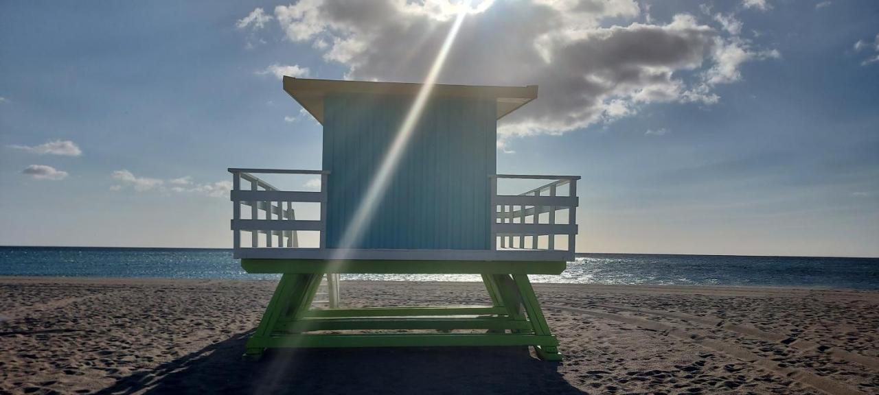 Climatise Pour 6 Personnes, Draps Et Serviettes Non Fournis Air-conditioned For 6 People, Sheets And Towels Not Provided Con Aire Acondicionado 6 Personas, Sabanas Y Toallas No Incluidas *