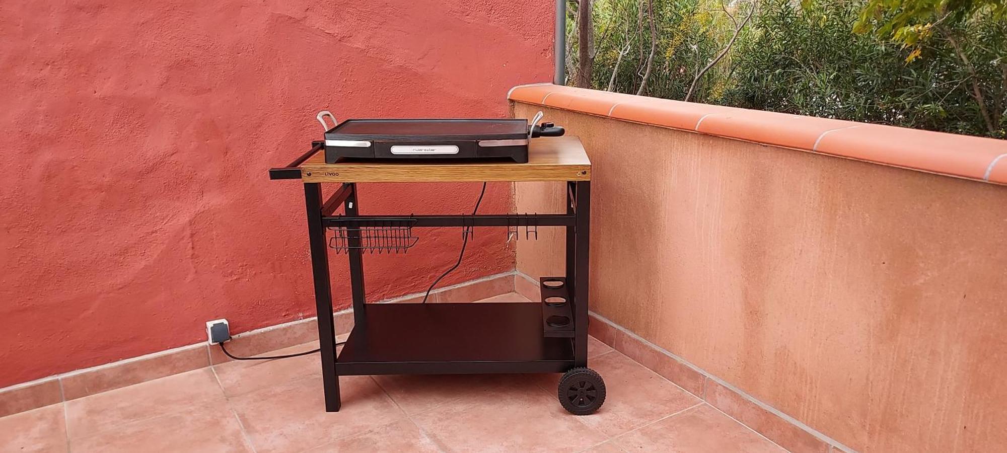 Climatise Pour 6 Personnes, Draps Et Serviettes Non Fournis Air-conditioned For 6 People, Sheets And Towels Not Provided Con Aire Acondicionado 6 Personas, Sabanas Y Toallas No Incluidas Apartment *