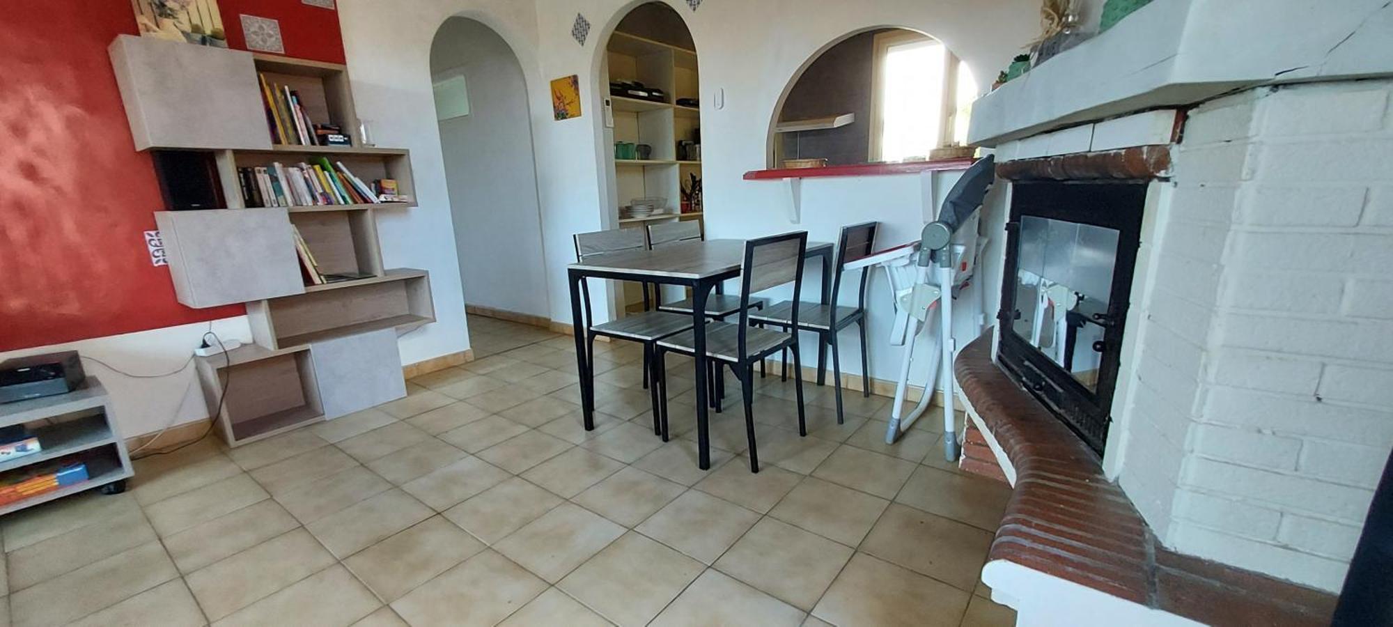 Climatise Pour 6 Personnes, Draps Et Serviettes Non Fournis Air-conditioned For 6 People, Sheets And Towels Not Provided Con Aire Acondicionado 6 Personas, Sabanas Y Toallas No Incluidas *